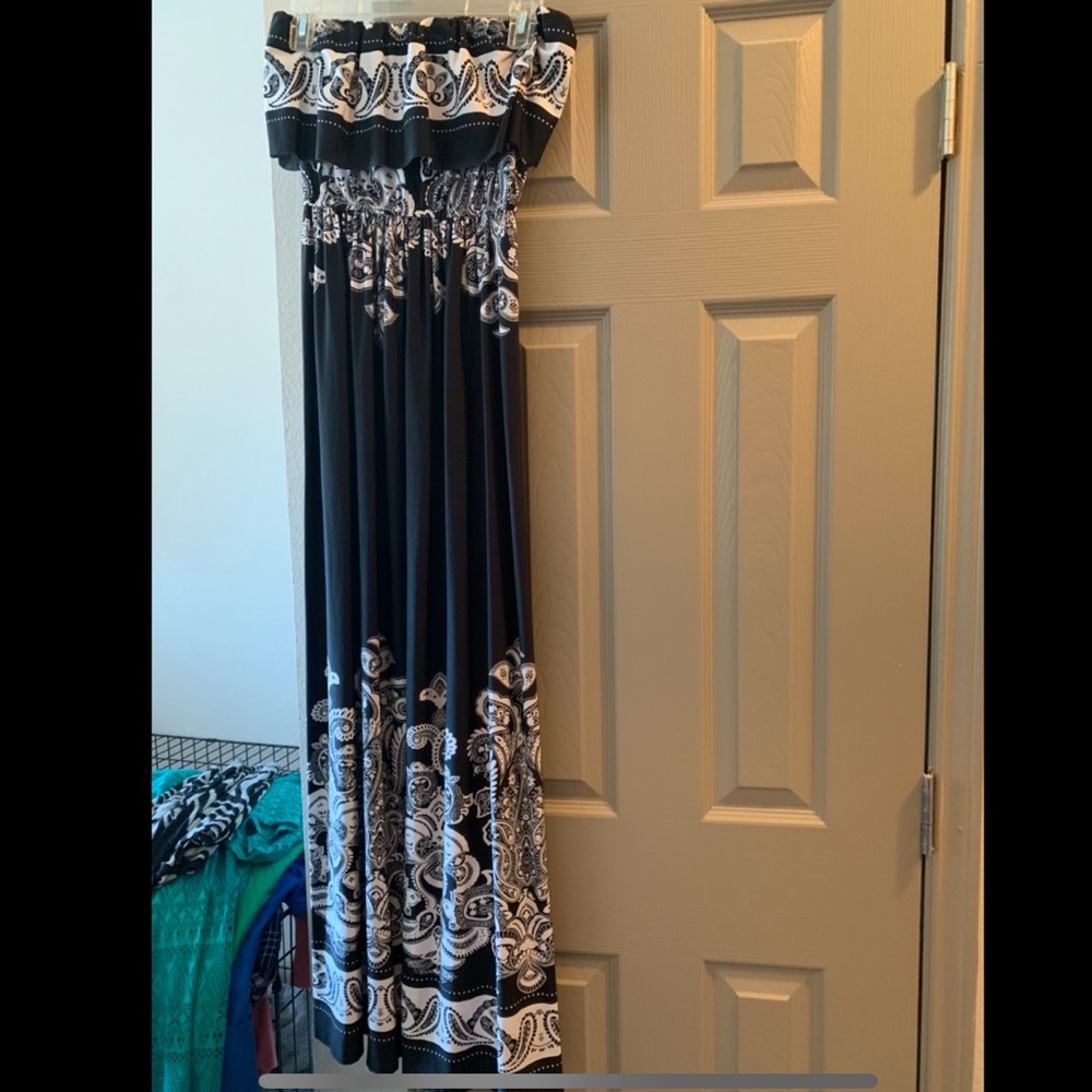 Black & white strapless maxi dress